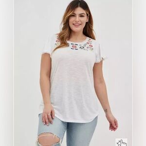 2X - torrid Crewneck Embroidered Tee